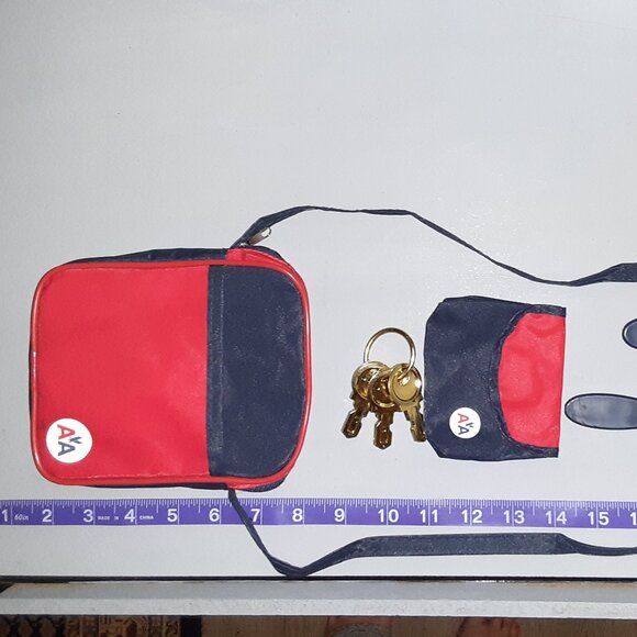 American Airlines Toy / Purse / Tote / Cross-Body Carry-All * Employee Store - Picture 3 of 7